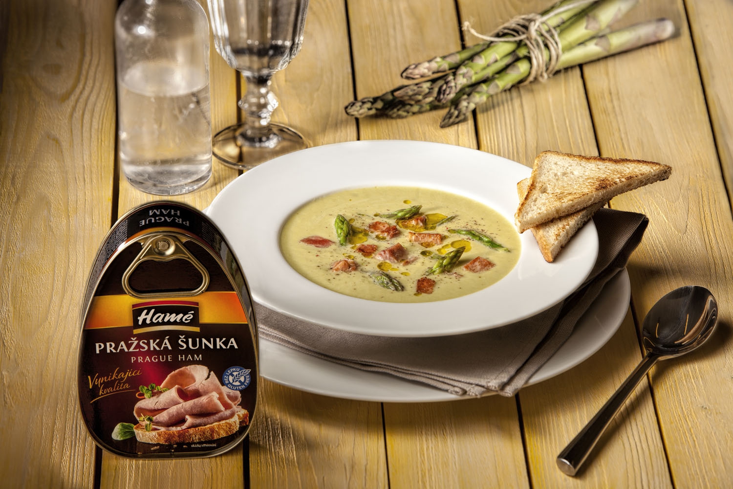 Recept Chřestová polévka s šunkovými kostičkami